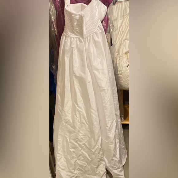 Impression Bridal white a-line taffeta wedding gown - Picture 5 of 9